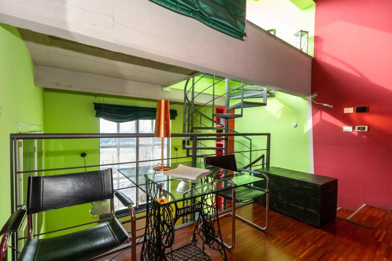 Dora Riverside Modern Apartment With Private Parking 토리노 외부 사진